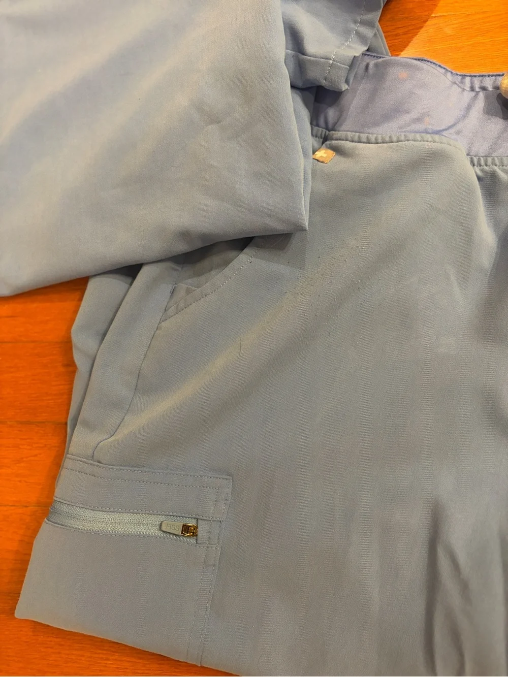 Figs Ceil Blue jogger Scrub Set - size XL